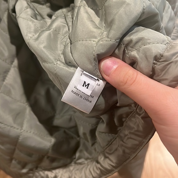 Green cropped light puffer - Picture 3 of 3